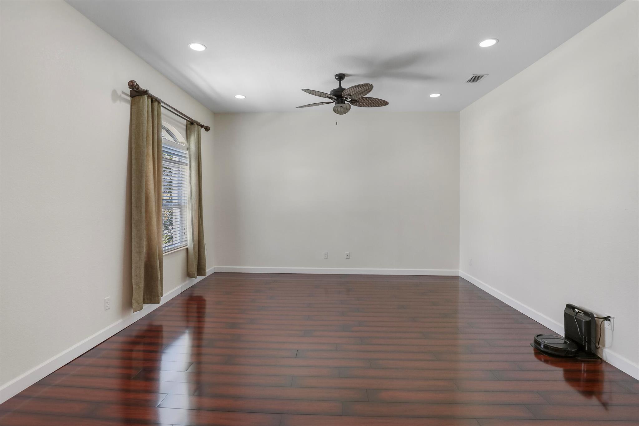 ST ANDREWS TOWNHOMES - Residential