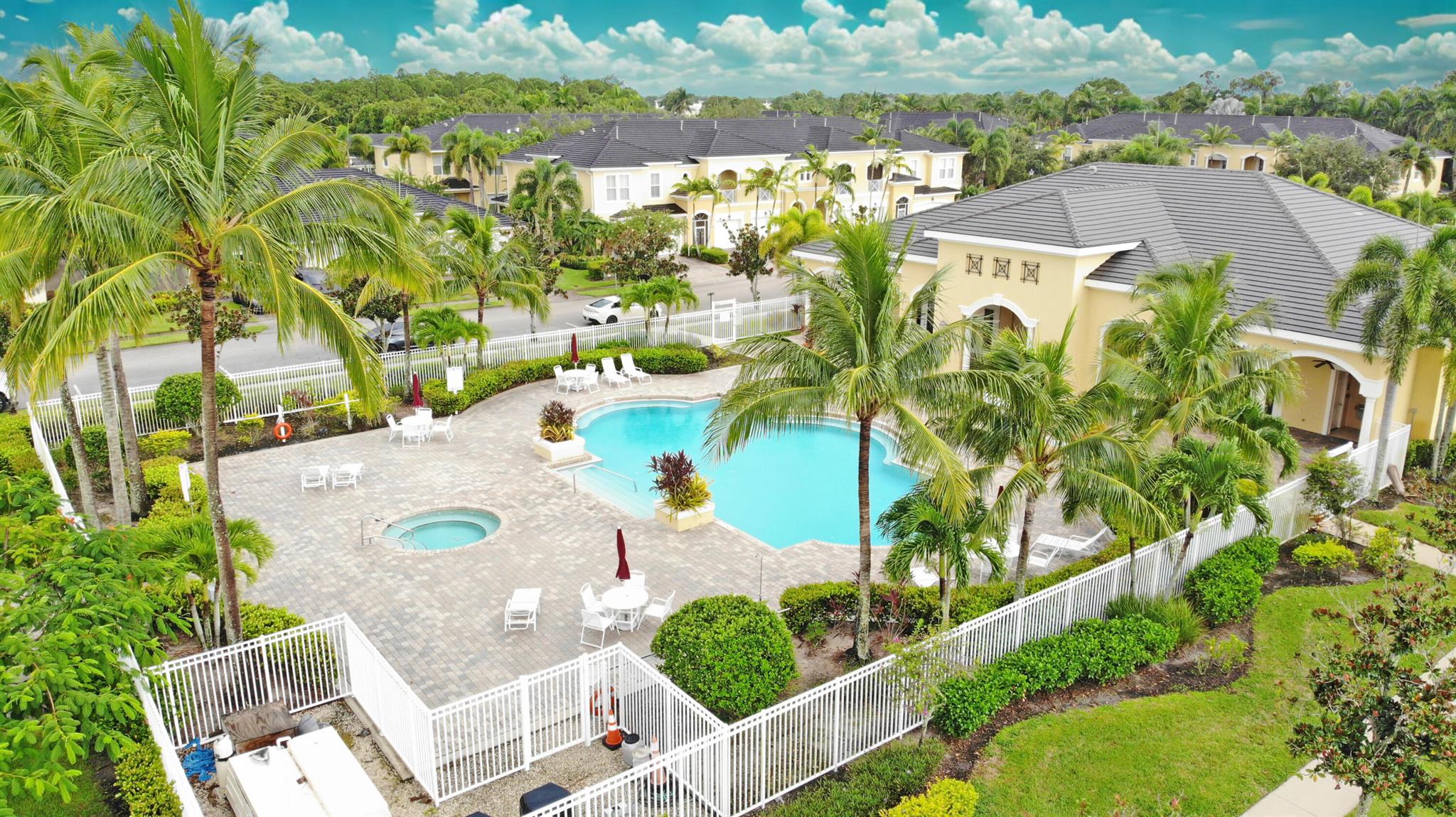 ST ANDREWS TOWNHOMES - Residential