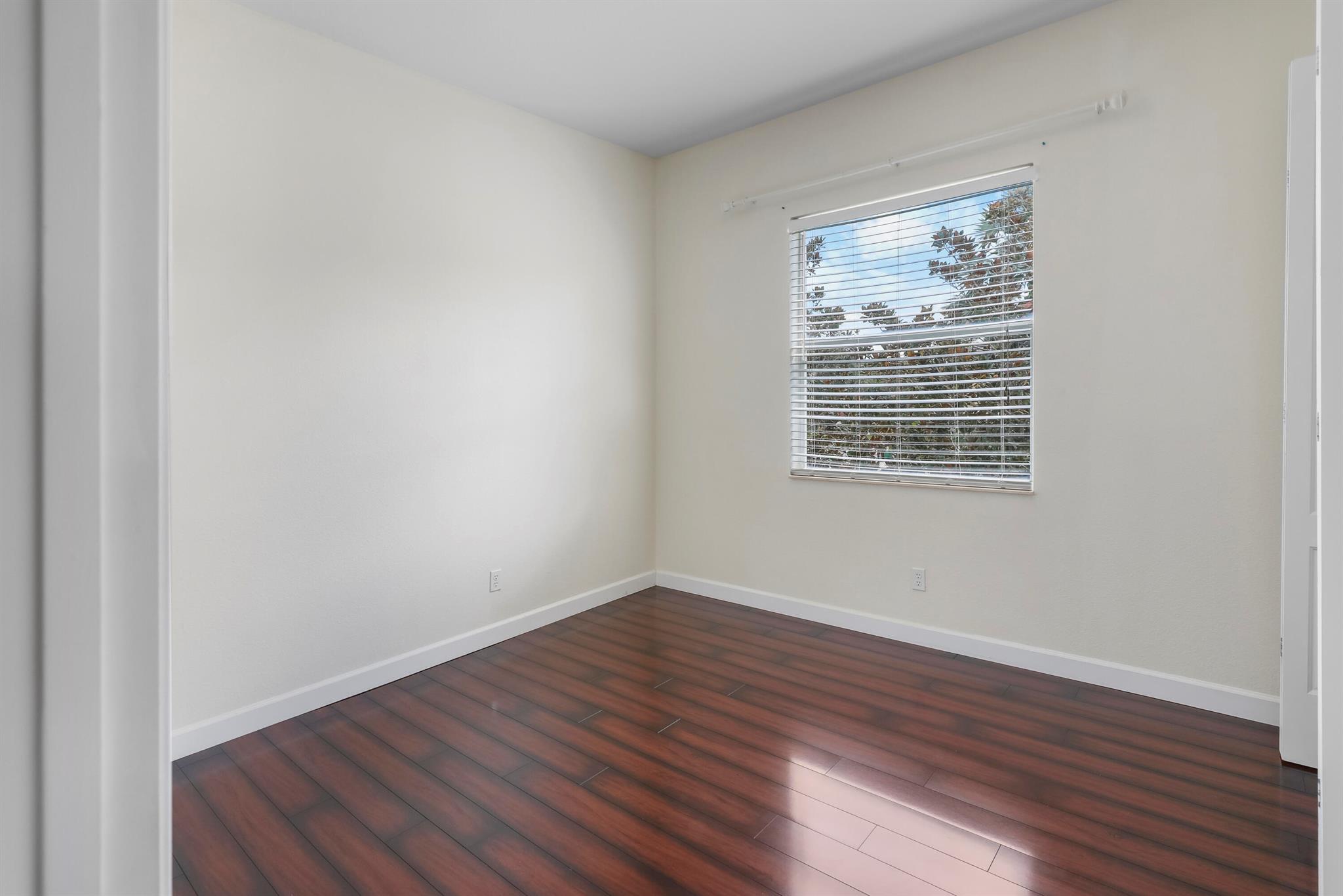 ST ANDREWS TOWNHOMES - Residential