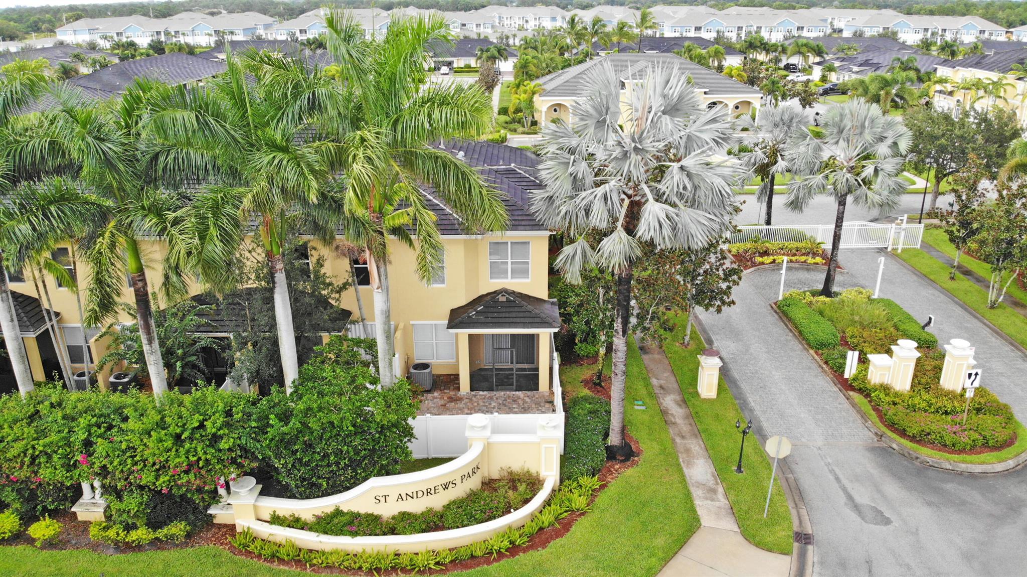 ST ANDREWS TOWNHOMES - Residential