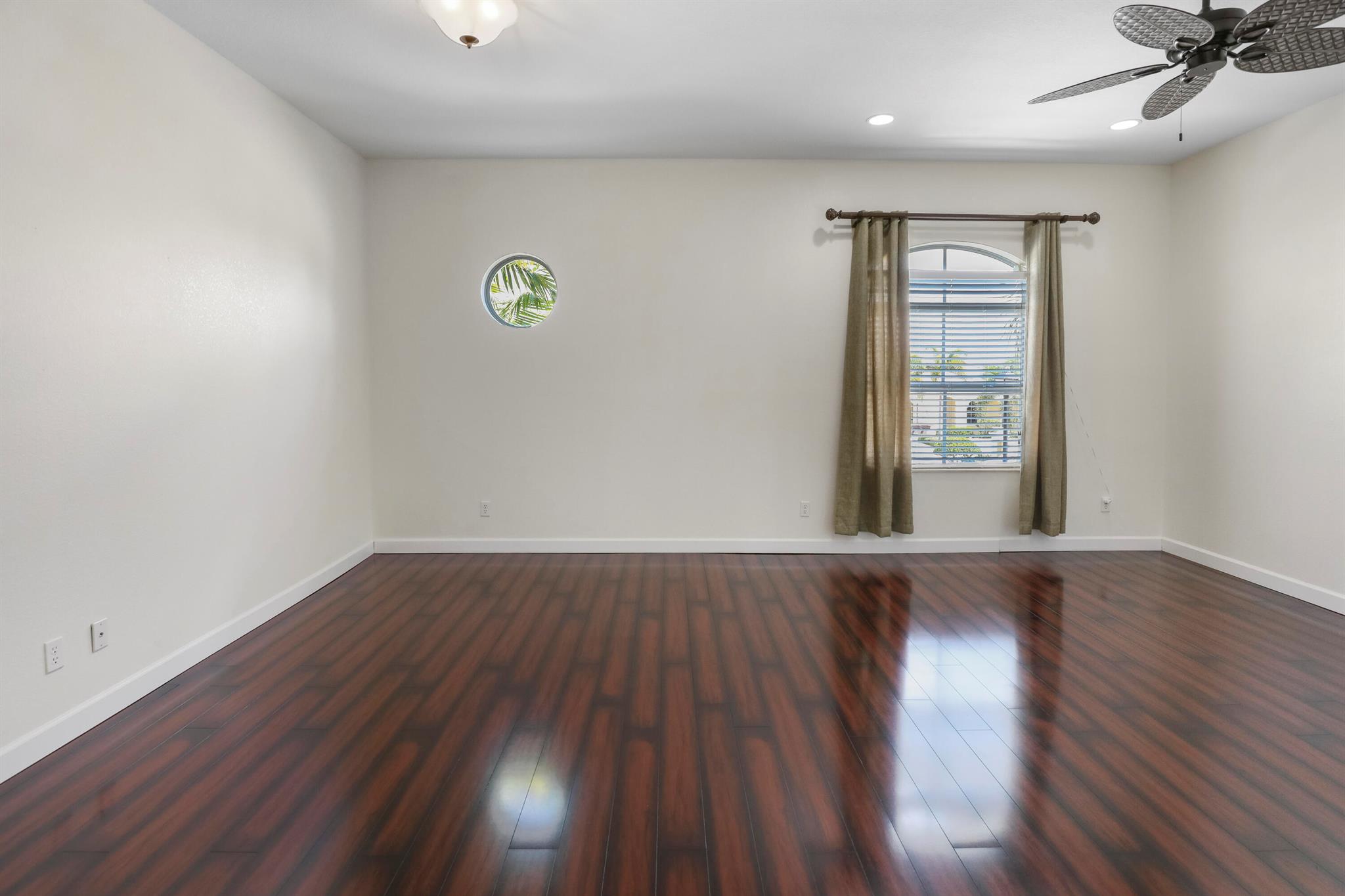 ST ANDREWS TOWNHOMES - Residential