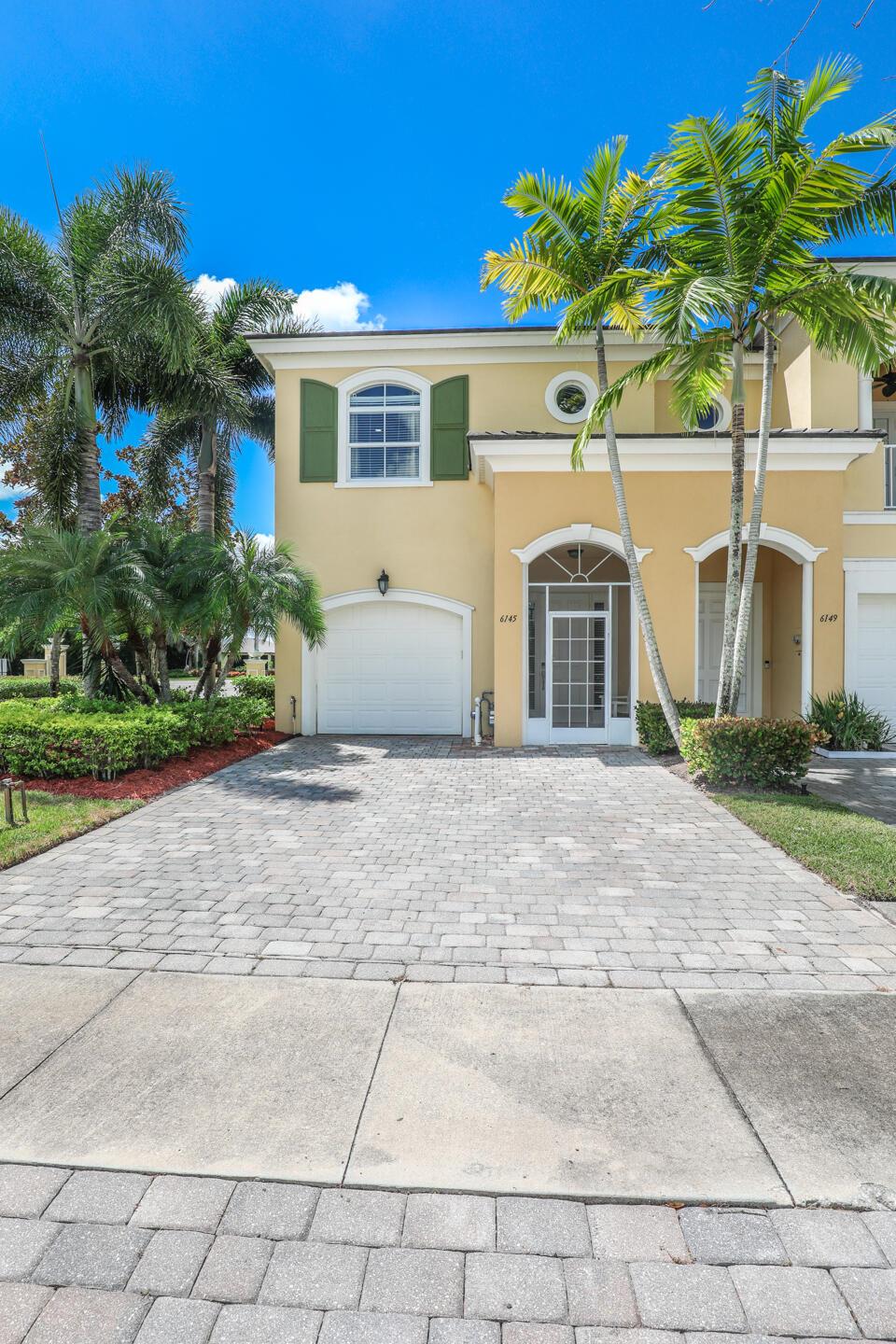 ST ANDREWS TOWNHOMES - Residential