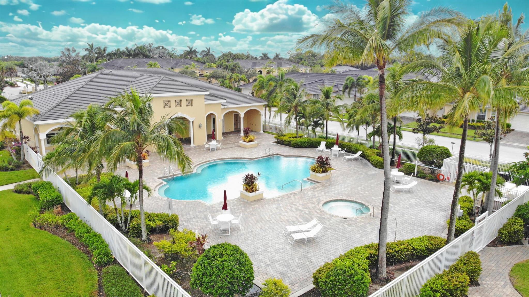 ST ANDREWS TOWNHOMES - Residential