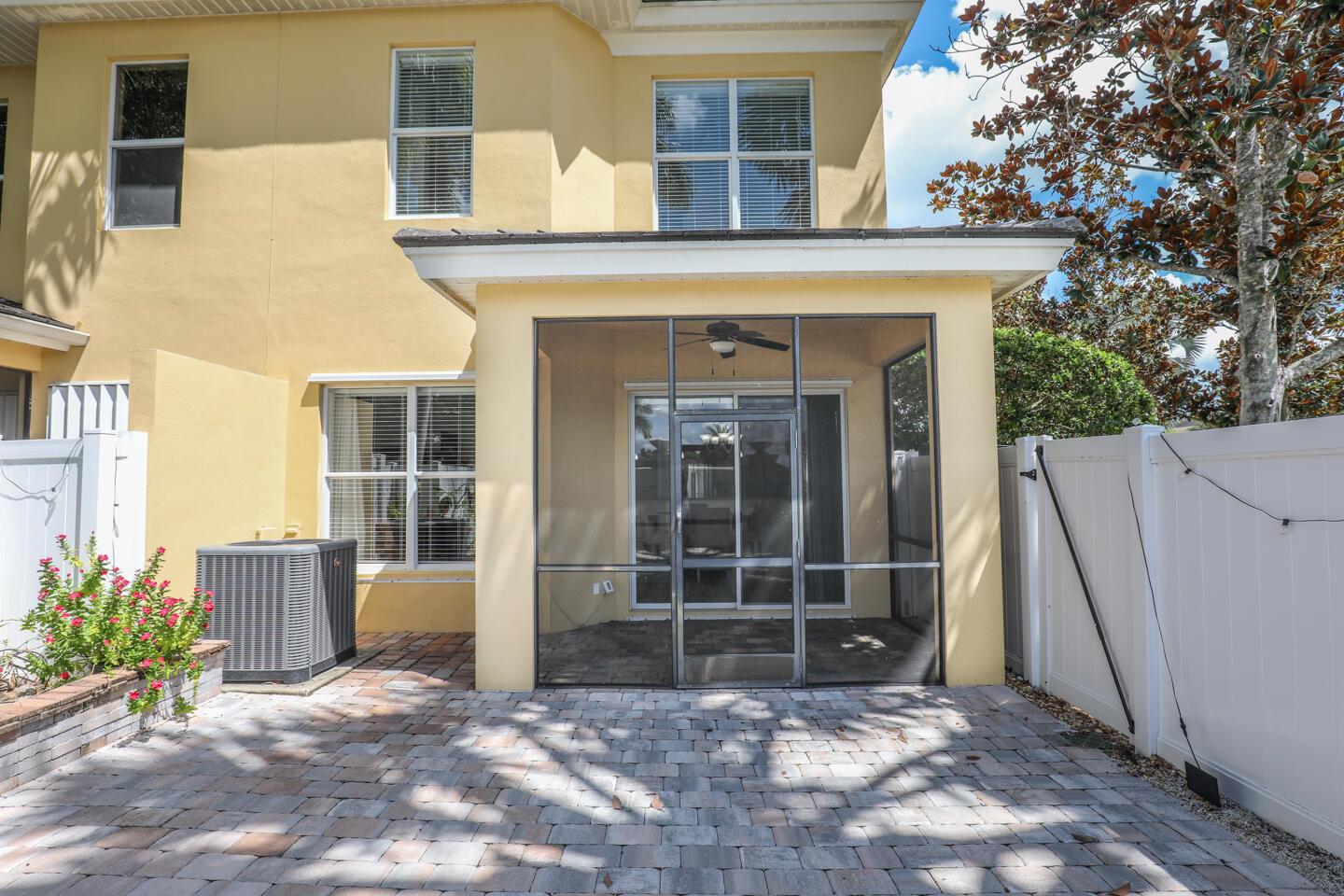 ST ANDREWS TOWNHOMES - Residential