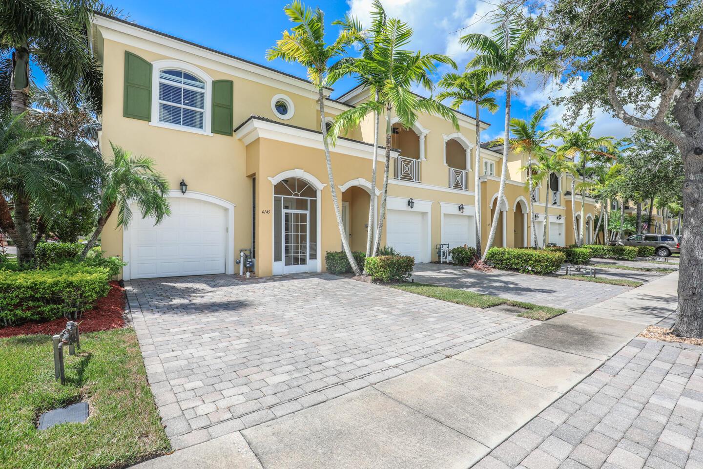 ST ANDREWS TOWNHOMES - Residential