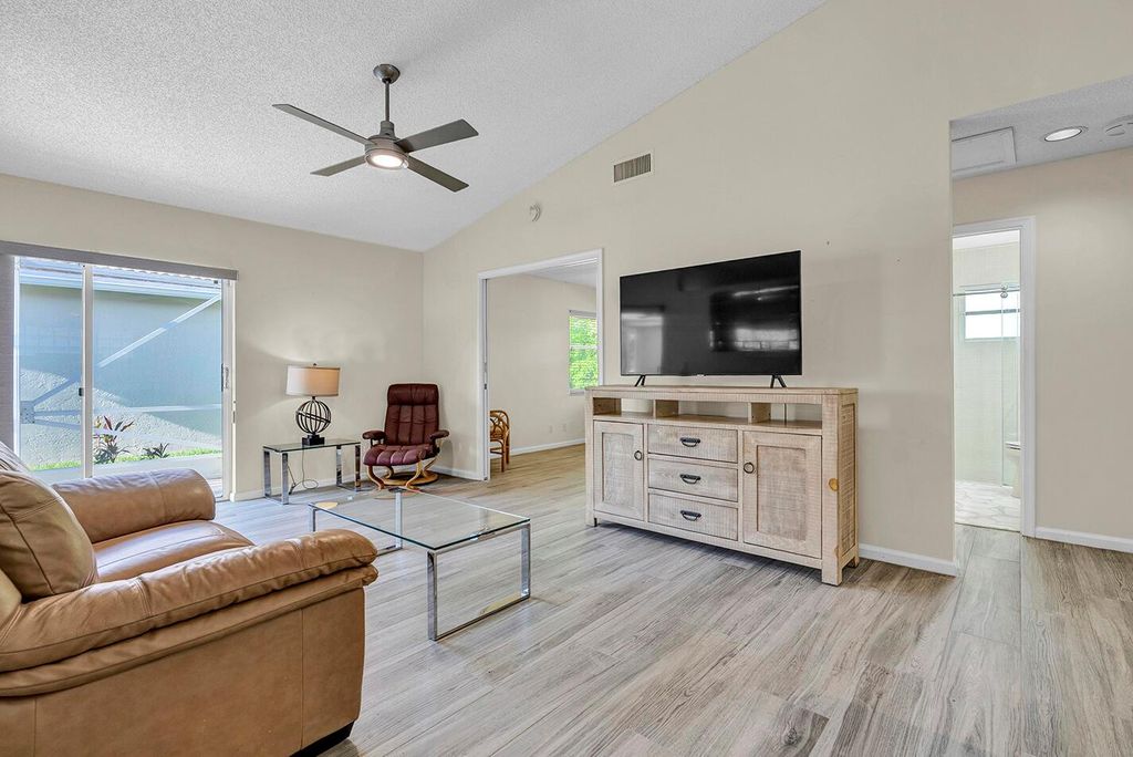 Photo of 9938 Harbour Lake Circle, Boynton Beach, FL 33437 (MLS # R11114501)