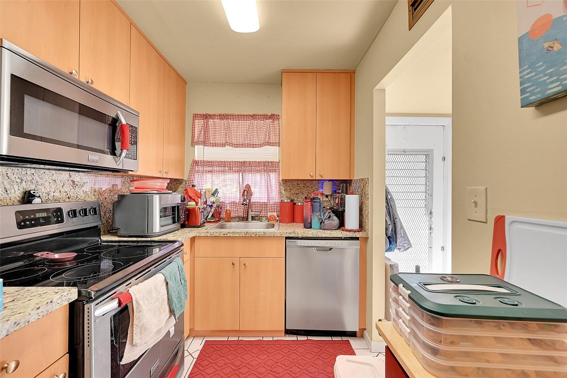 Sunrise Lakes - Residential