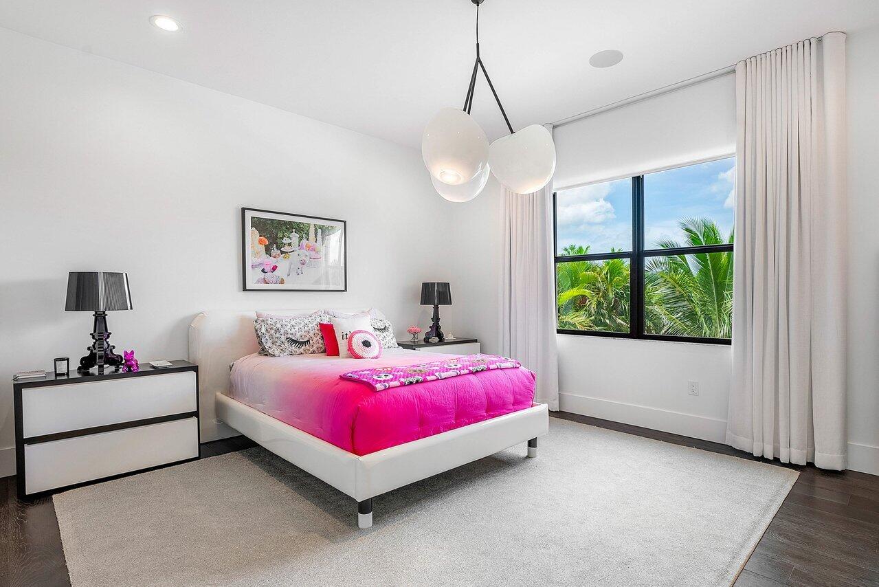 SEVEN BRIDGES - Residential