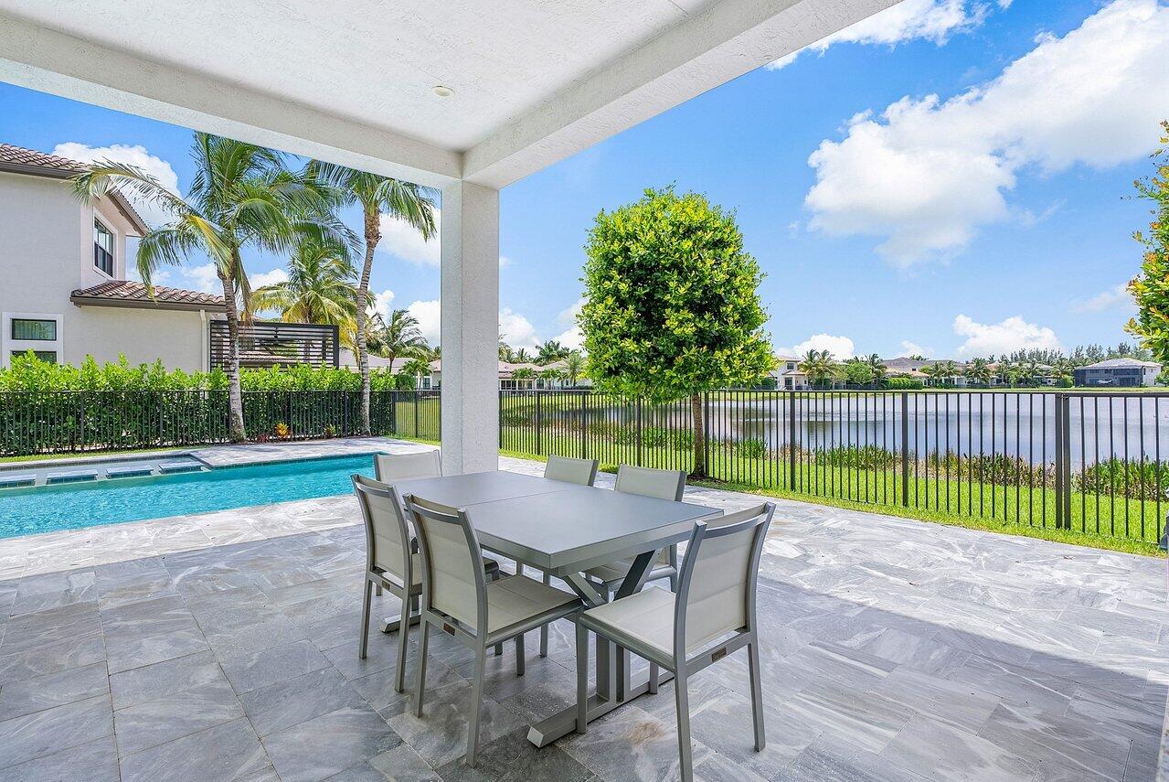 SEVEN BRIDGES - Residential