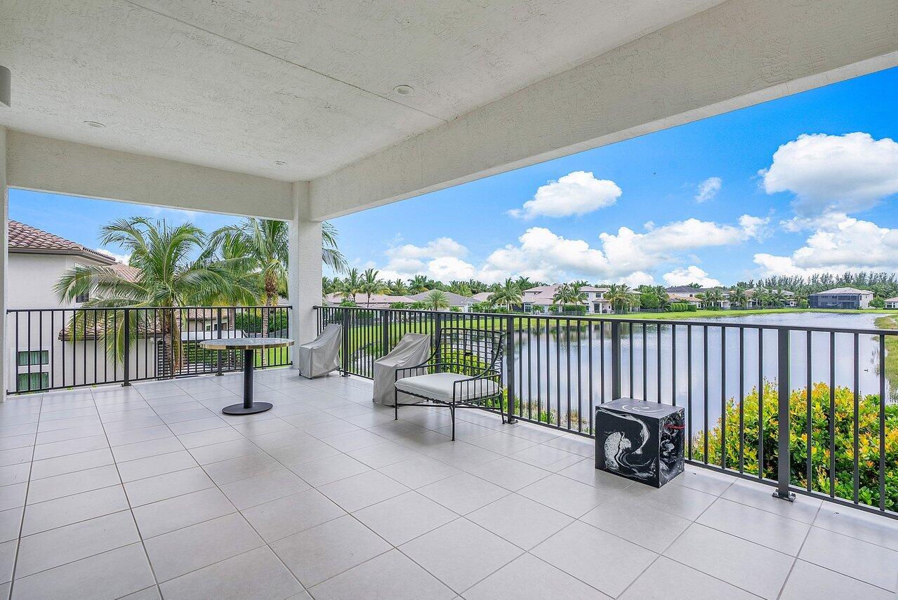 SEVEN BRIDGES - Residential