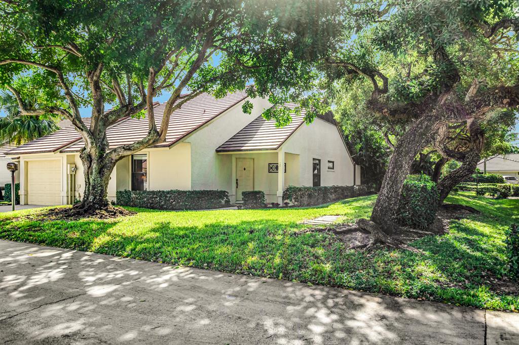 TOWNHOMES OF GLEN GARY - Residential