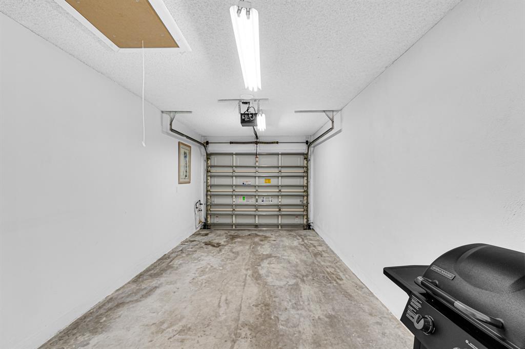 TOWNHOMES OF GLEN GARY - Residential