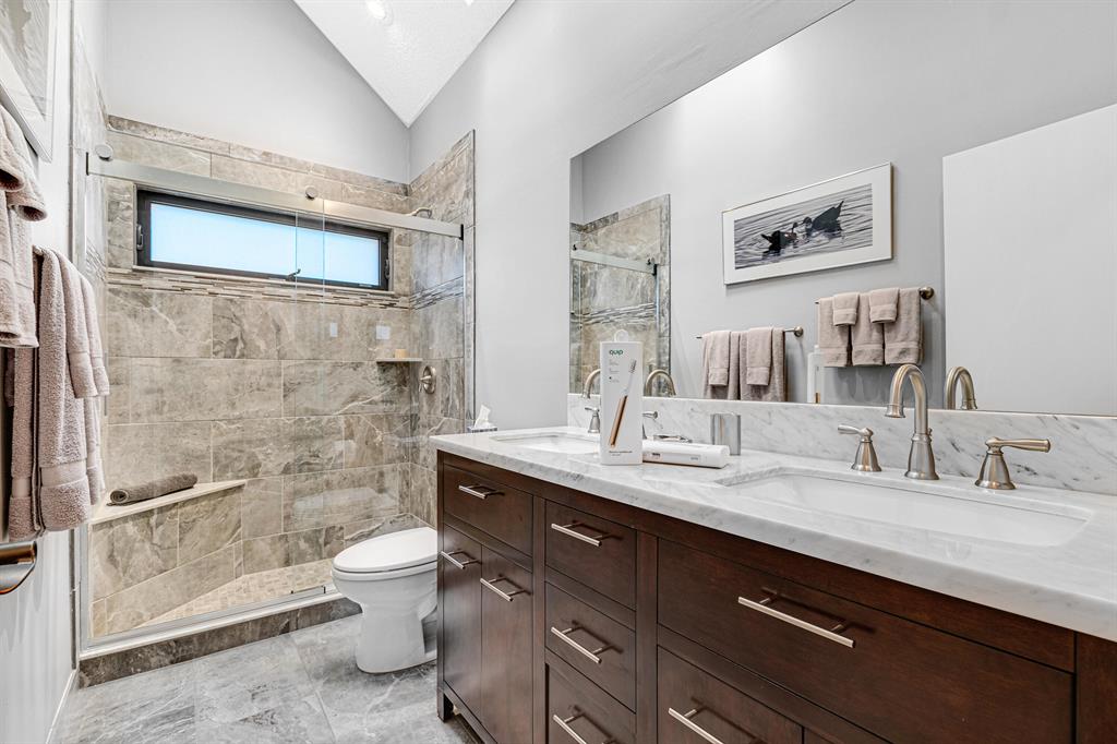 TOWNHOMES OF GLEN GARY - Residential