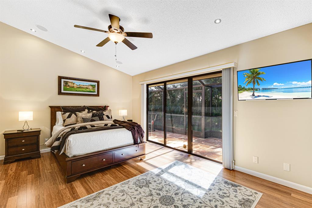 TOWNHOMES OF GLEN GARY - Residential