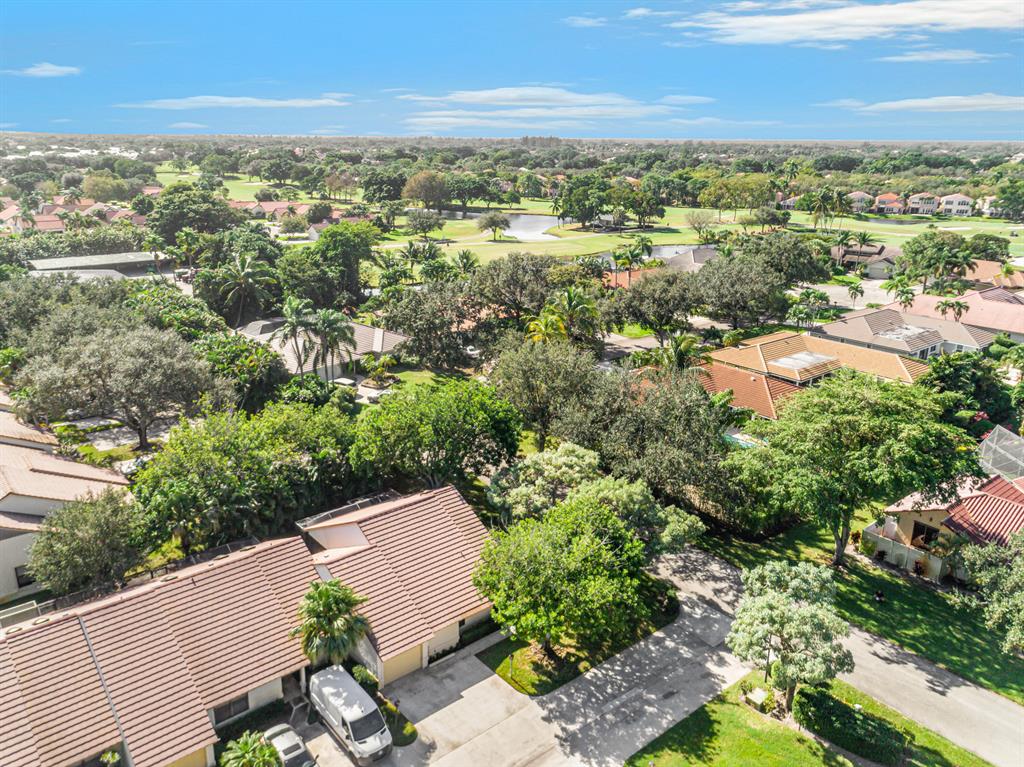 TOWNHOMES OF GLEN GARY - Residential