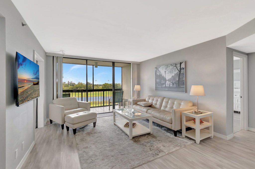 Photo of 1566 Bridgewood Drive, Boca Raton, FL 33434 (MLS # R11095942)