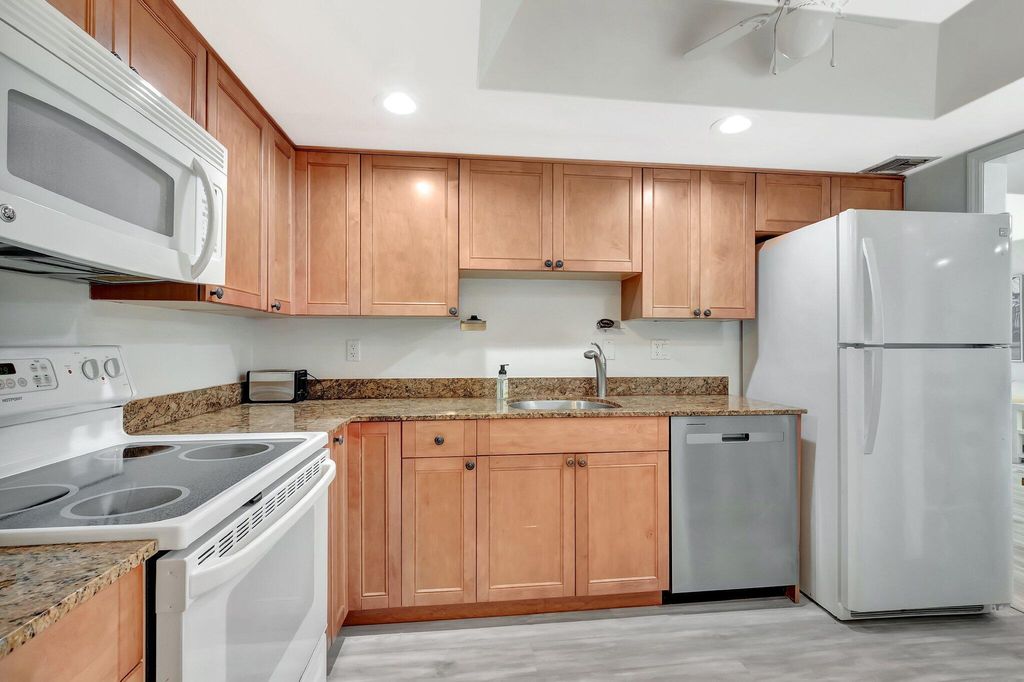 Photo of 1566 Bridgewood Drive, Boca Raton, FL 33434 (MLS # R11095942)