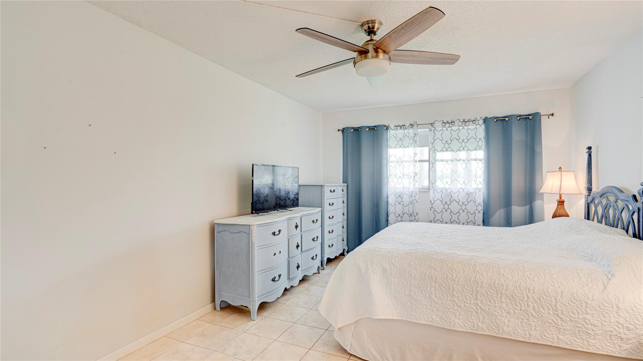 Oriole Golf & Tennis Club - Residential