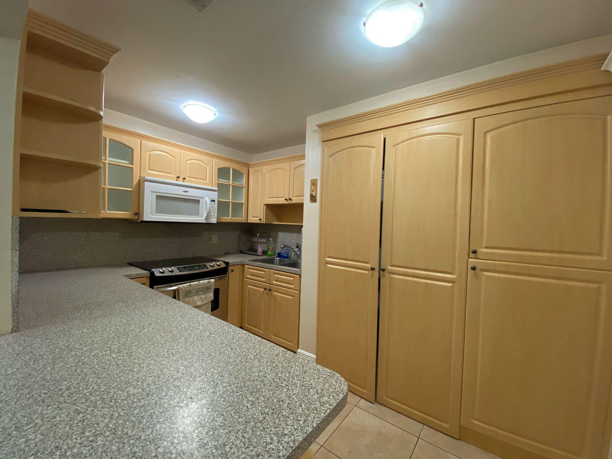 2868 Dolphin Circle