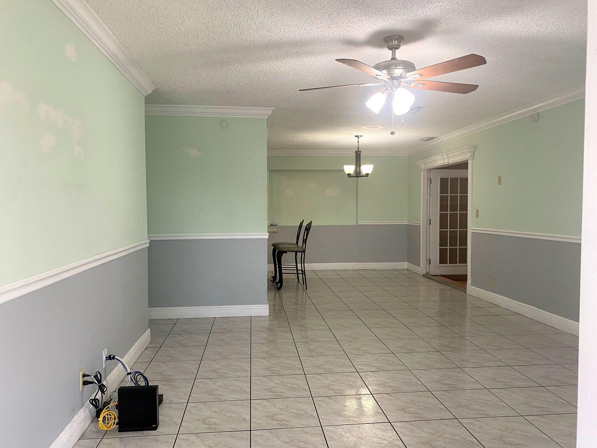 2868 Dolphin Circle