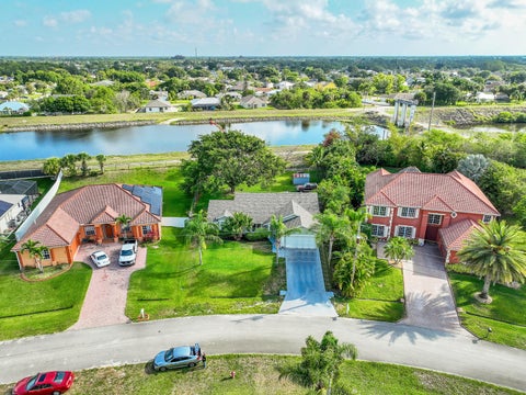 Featured picture for the property R10980686