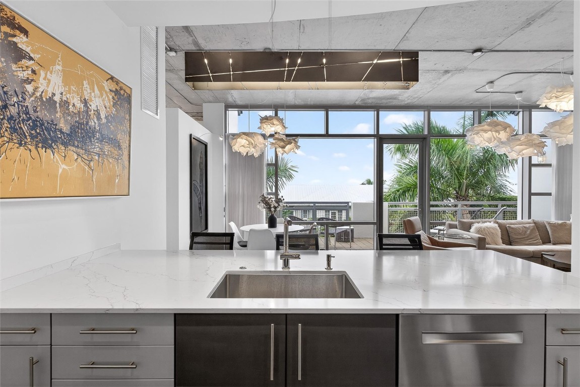MERIDIAN DELRAY CONDO - Residential