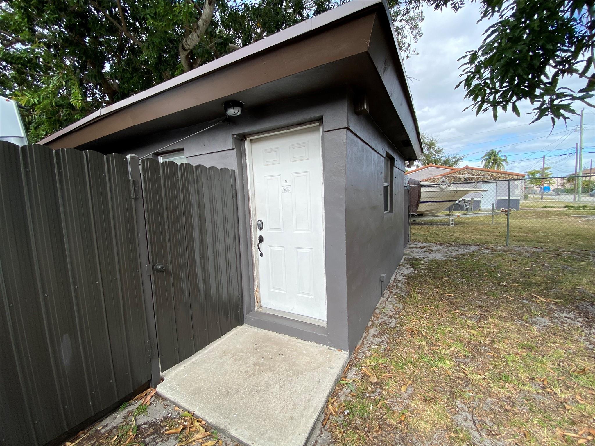 All inclusive! Check out the sweet deal on this 1BD 1BA unit in the heart of Miami, Florida! Well maintained unit with full kitchen. Completely private home with its own separate entrance and a common area laundry in the rear. Designated parking. NO HOA! Quick approvals! *RENT INCLUDES WATER, TRASH & ELECTRICITY!* Showings by appointment only!