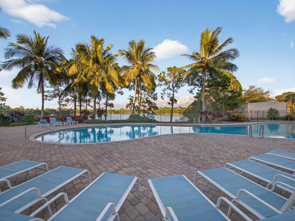 HIGHLANDS RESERVE - Residential