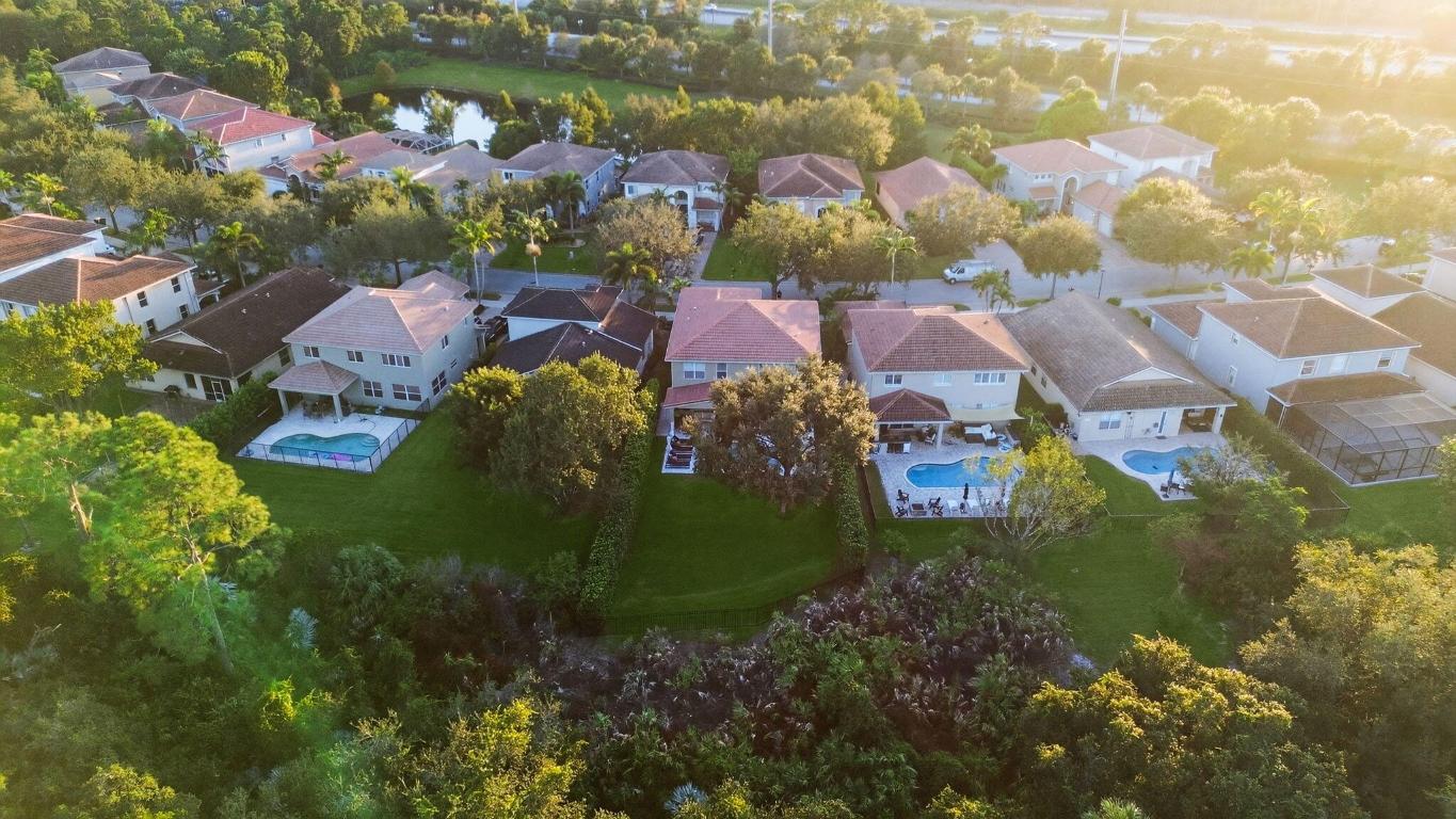 5947 SW Bald Eagle Drive