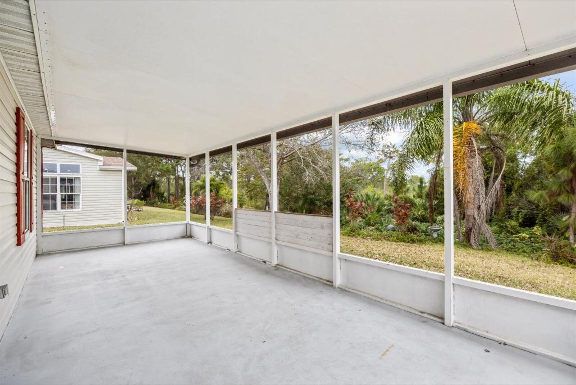 FAIRWAYS AT SAVANNA CLUB REPLAT NO 1 - Residential