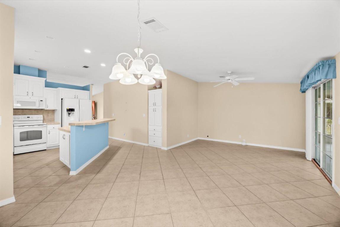 FAIRWAYS AT SAVANNA CLUB REPLAT NO 1 - Residential