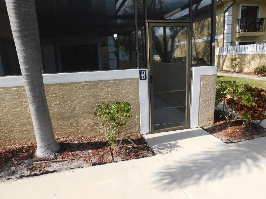 Photo of 1482 N Lawnwood Circle #31d, Fort Pierce, FL 34950 (MLS # R10974608)