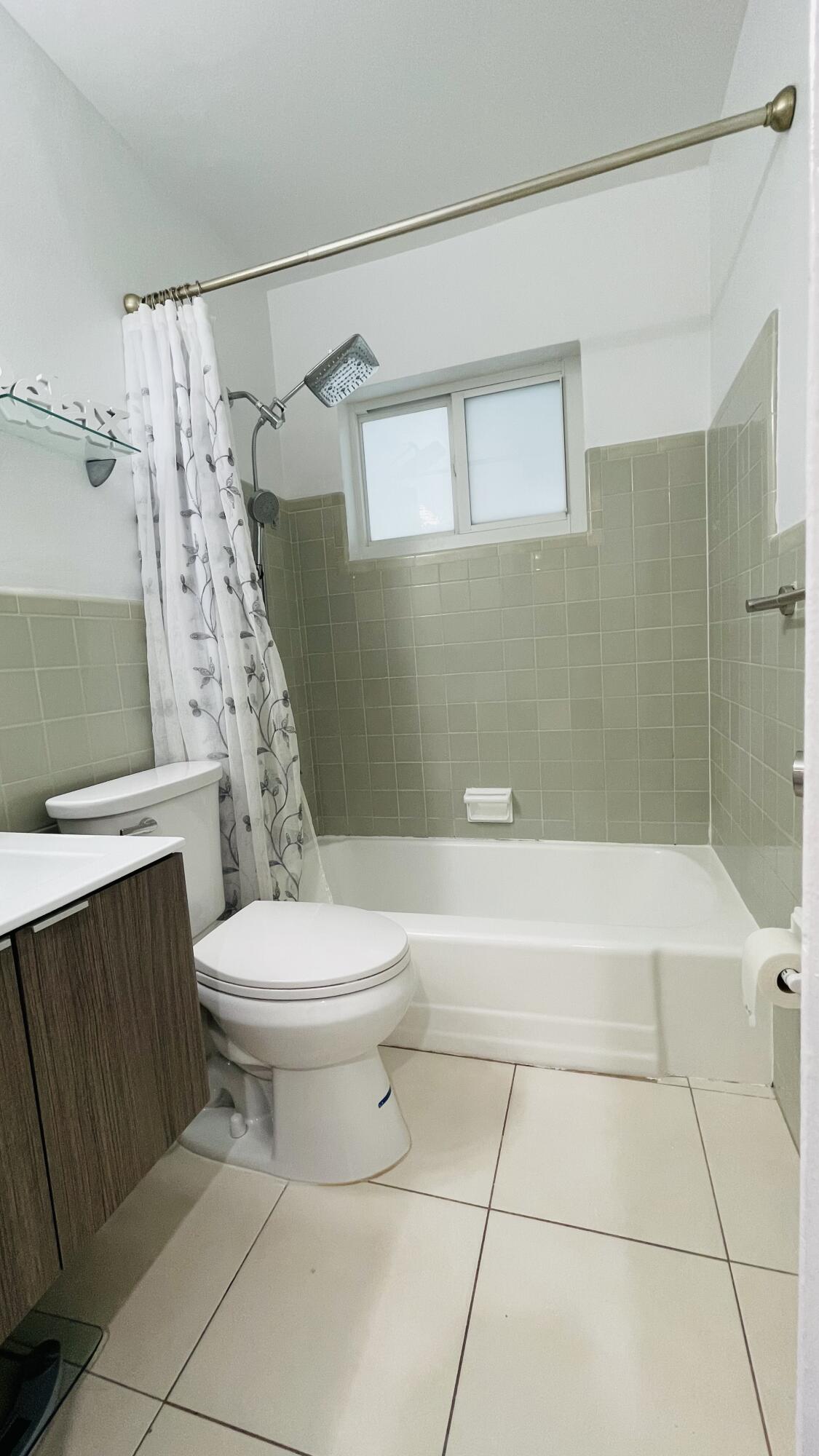 HOLLYWOOD SUBURBS NO 2 - Residential