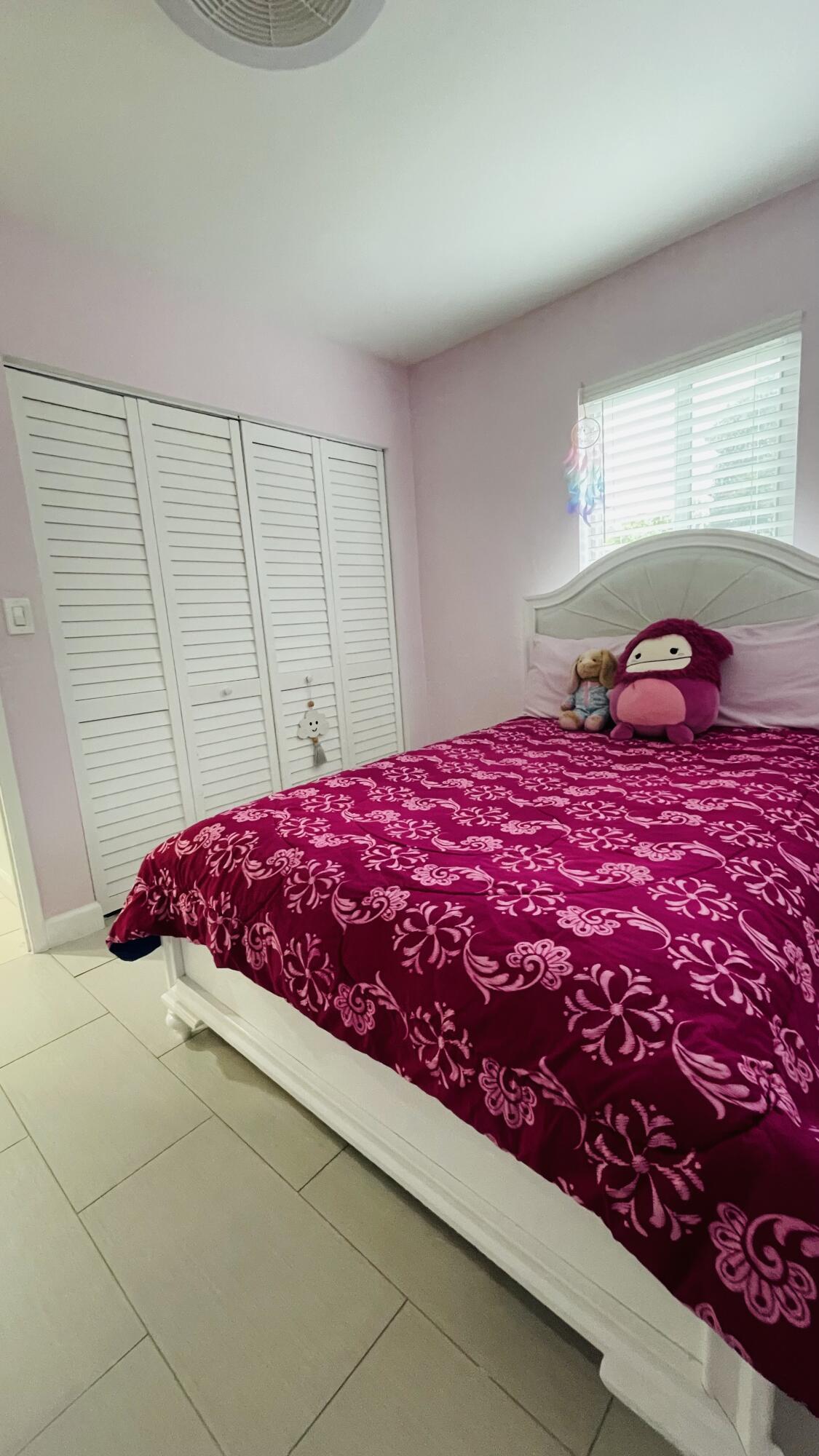 HOLLYWOOD SUBURBS NO 2 - Residential