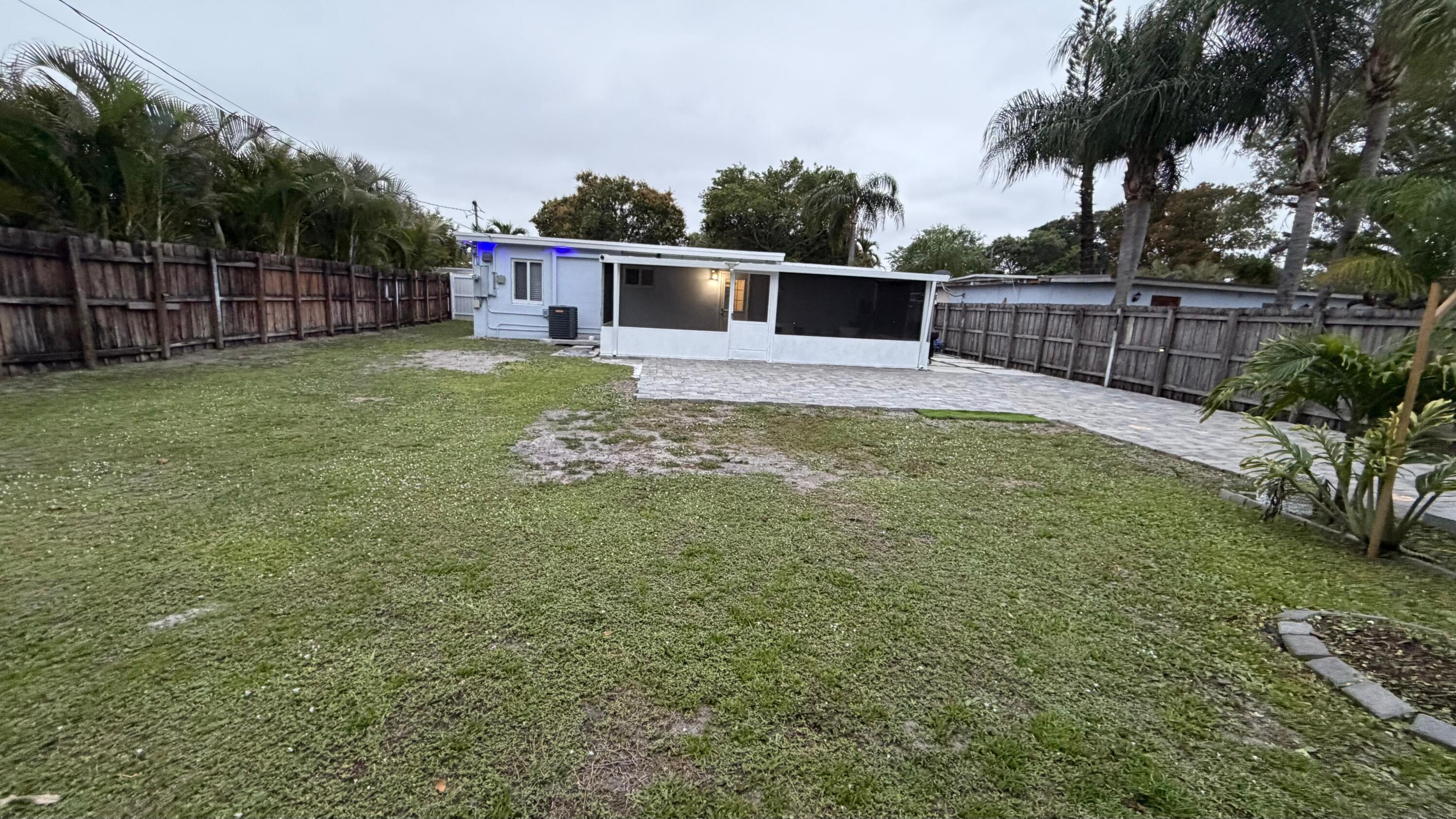 HOLLYWOOD SUBURBS NO 2 - Residential