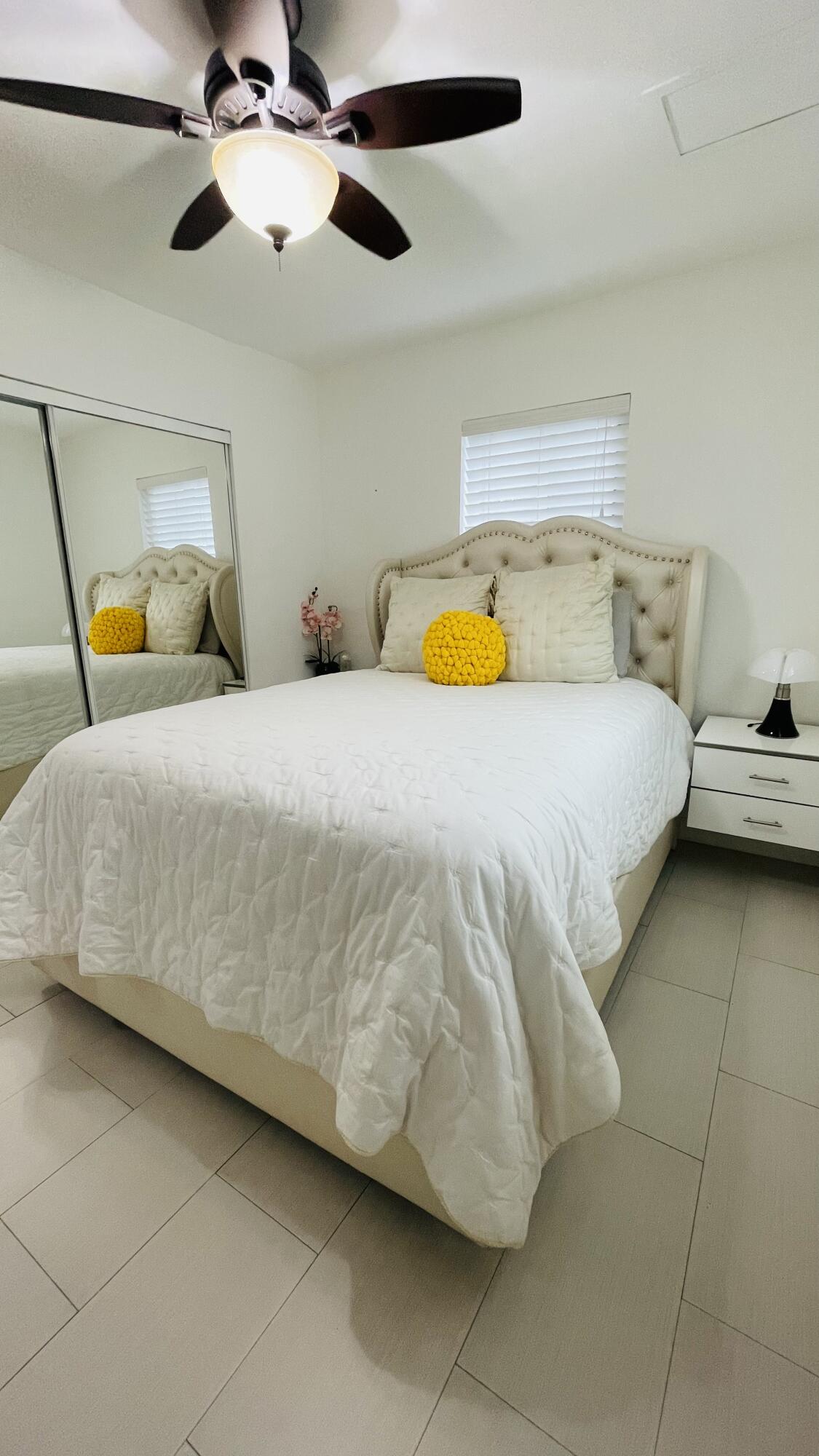 HOLLYWOOD SUBURBS NO 2 - Residential