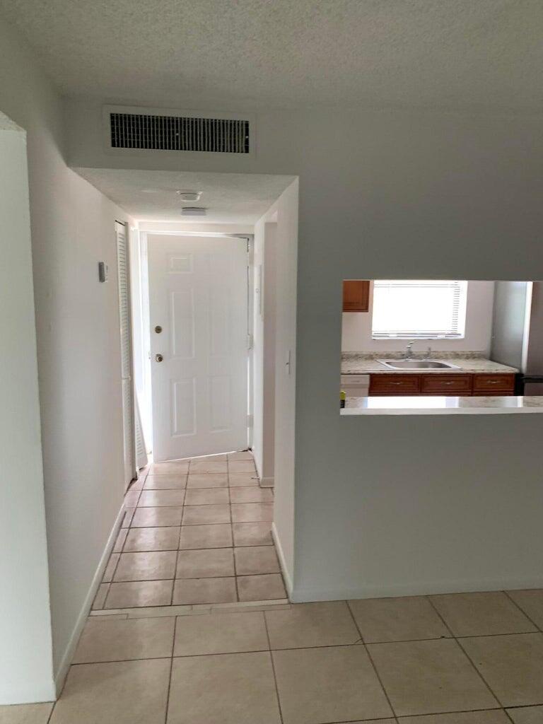 2050 N Congress Avenue 301