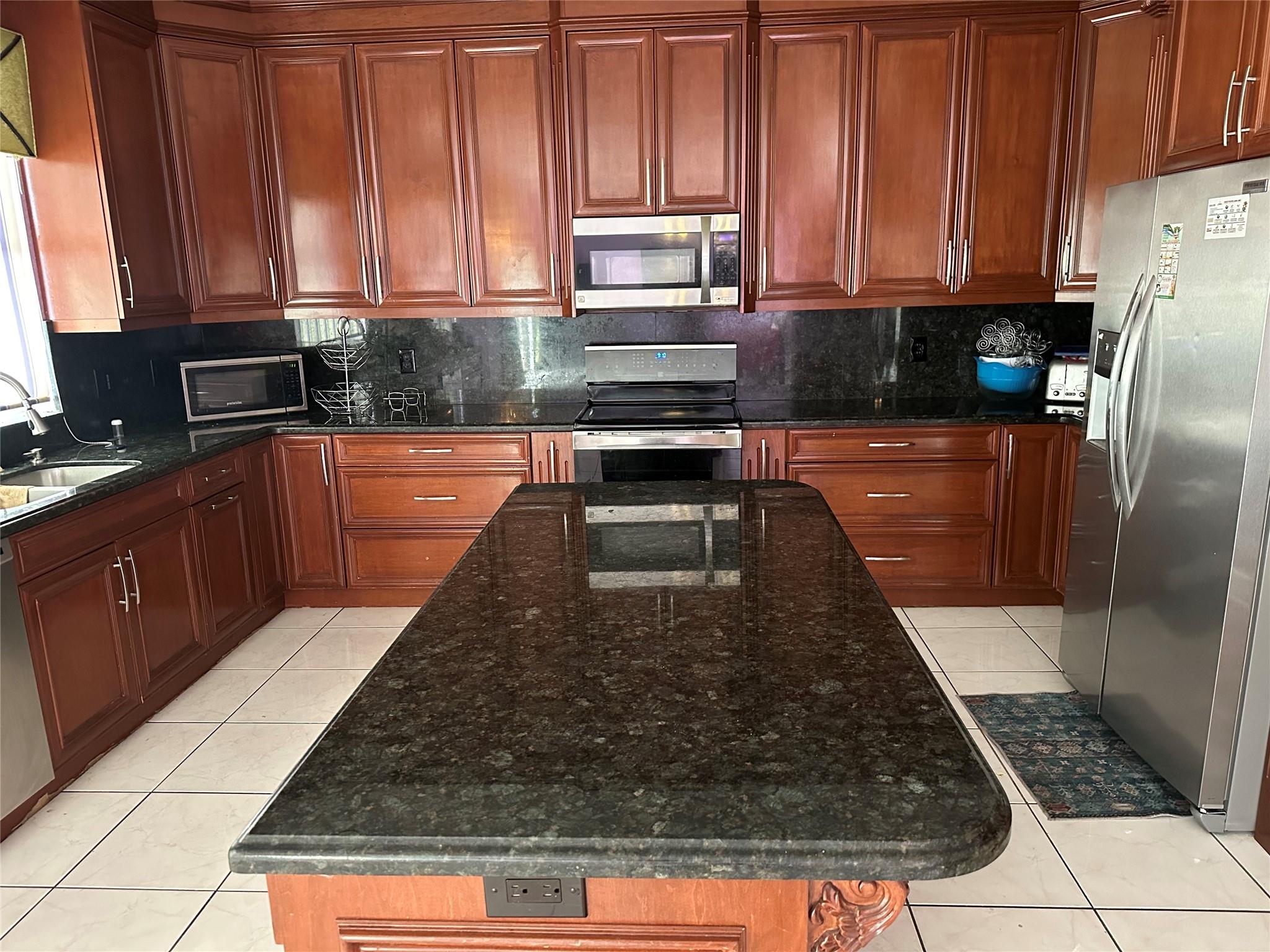 SILVER LAKES PHASE III RE - Residential