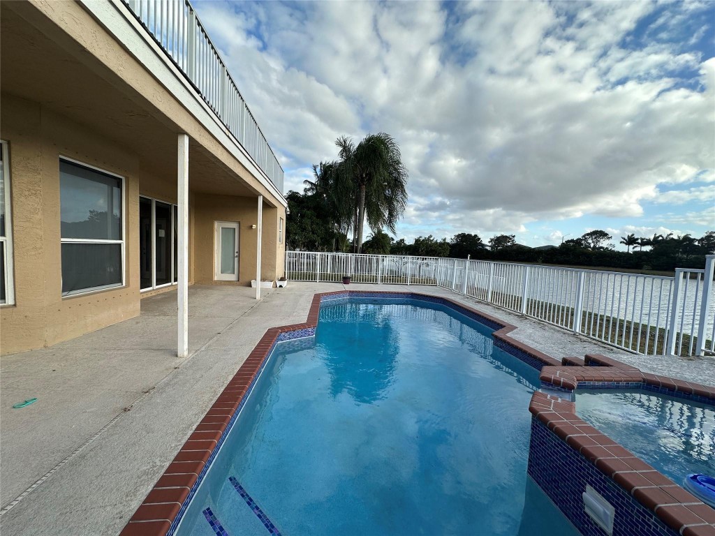 SILVER LAKES PHASE III RE - Residential