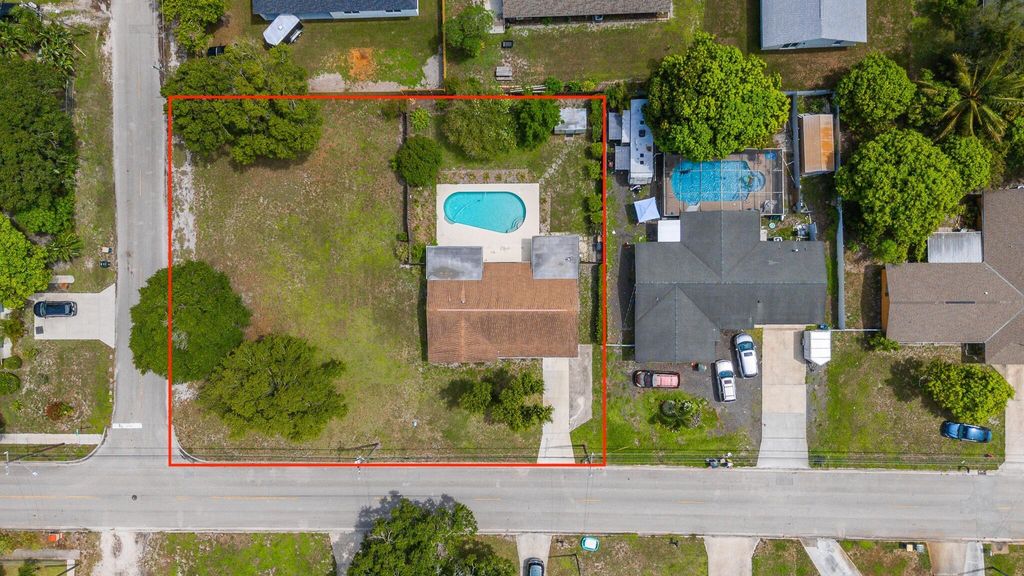 Photo of 1503 Wyoming Avenue, Fort Pierce, FL 34982 (MLS # R11104125)