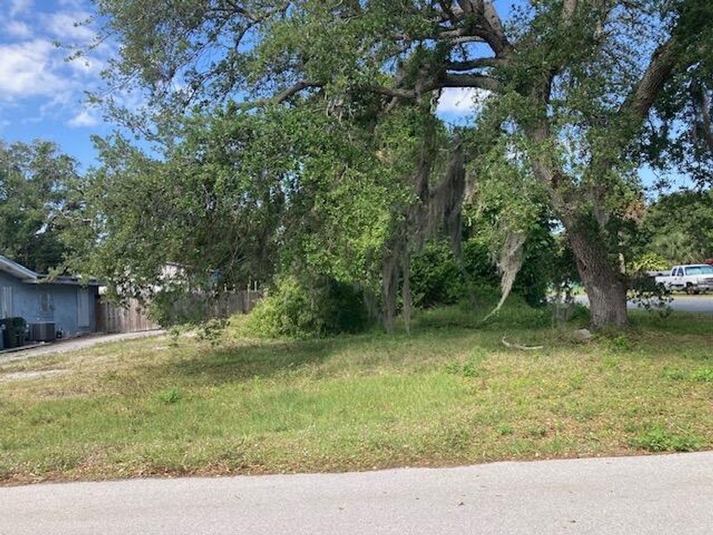 Photo of 43 N St, Fort Pierce, FL 34946 (MLS # R11079895)