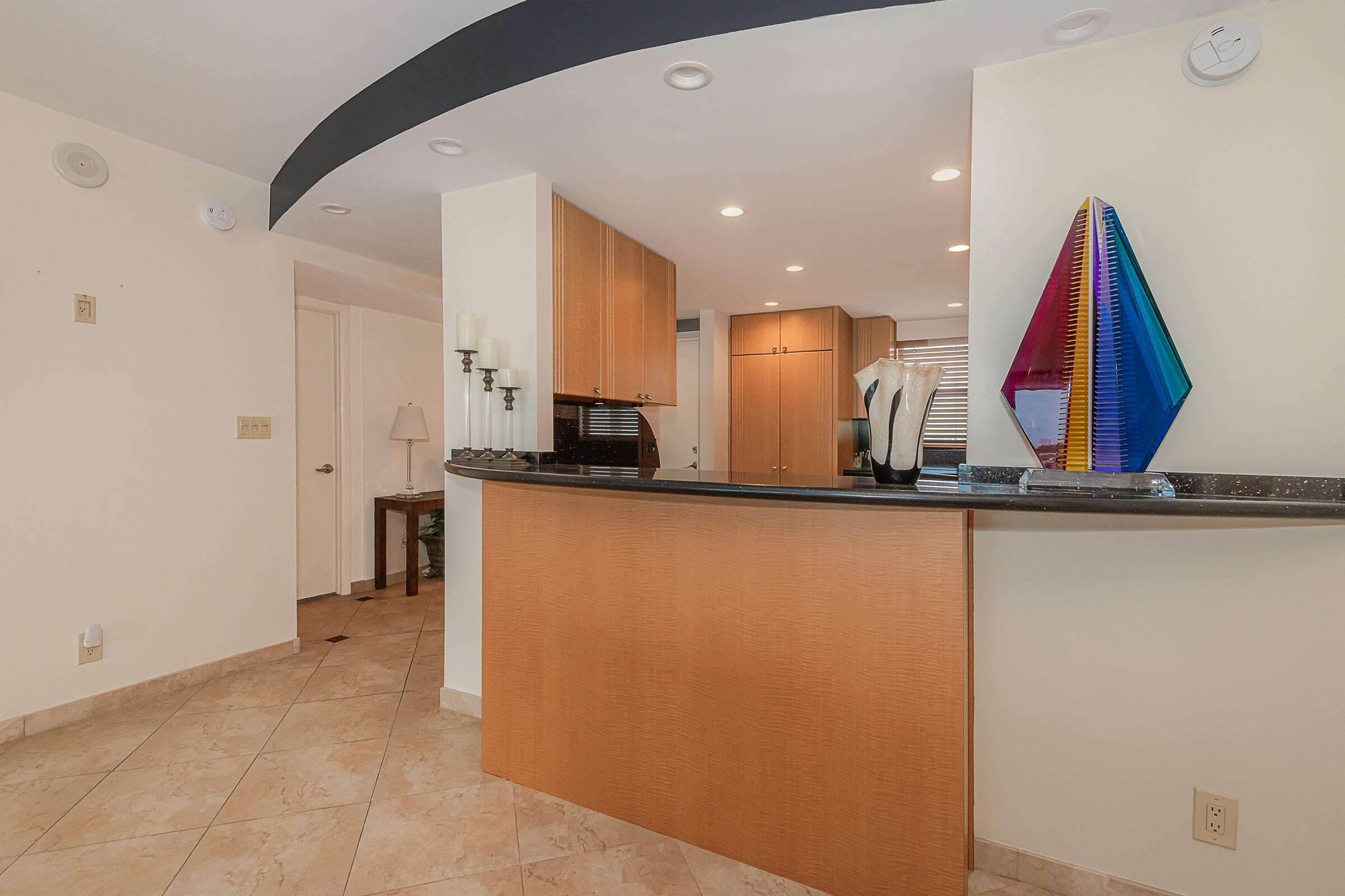 BAYSHORE TOWERS - Residential