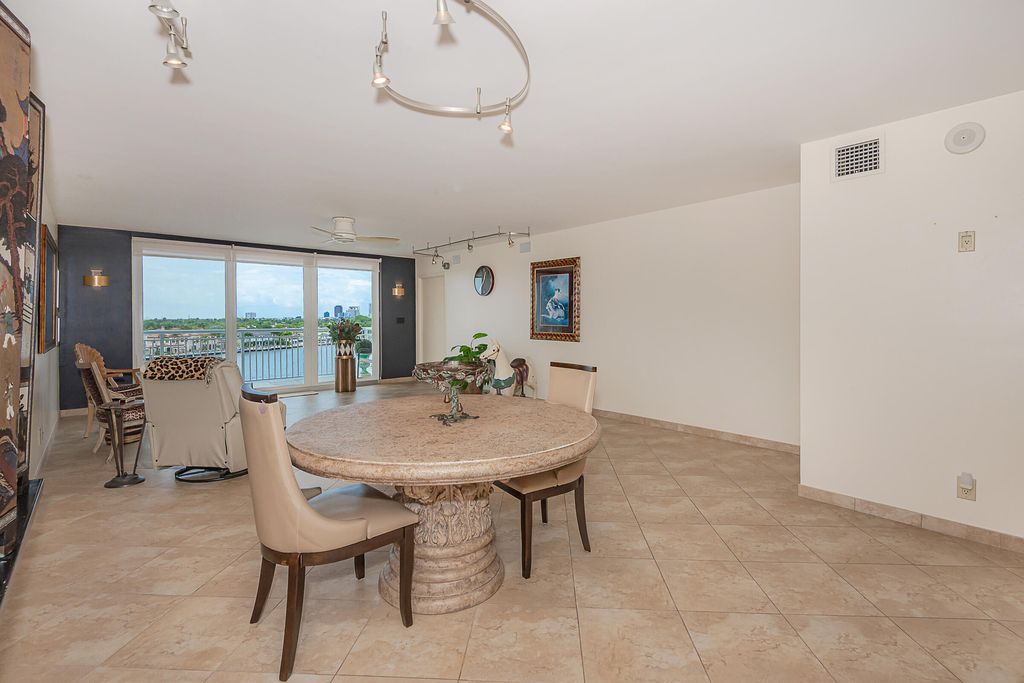 Photo of 511 Bayshore Drive #707, Fort Lauderdale, FL 33304 (MLS # B26012718)