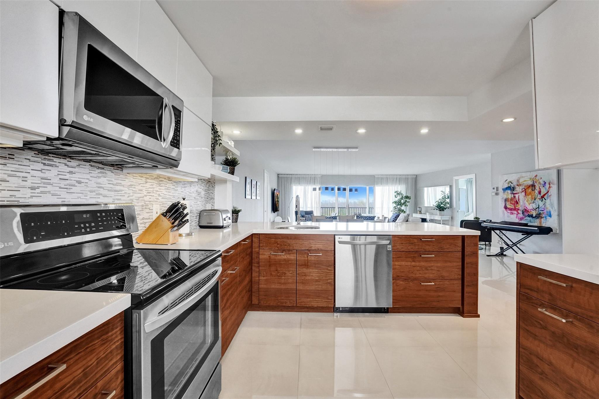 1523 E Hillsboro Boulevard 1031