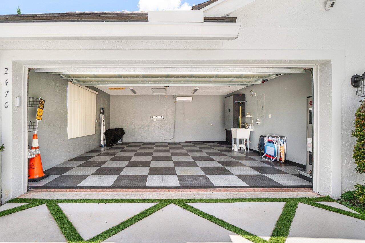 STONEGATE OF WELLINGTON - Residential Lease