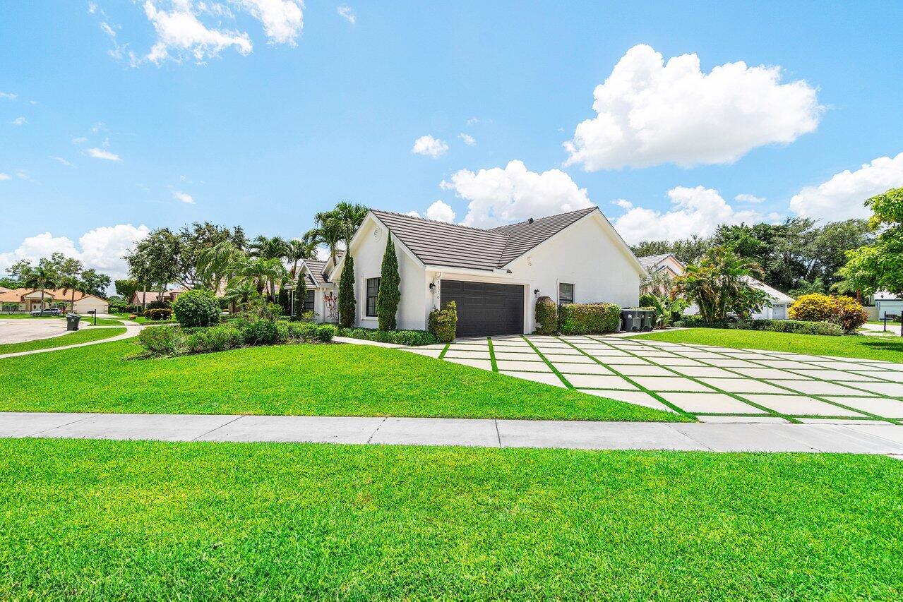 STONEGATE OF WELLINGTON - Residential Lease