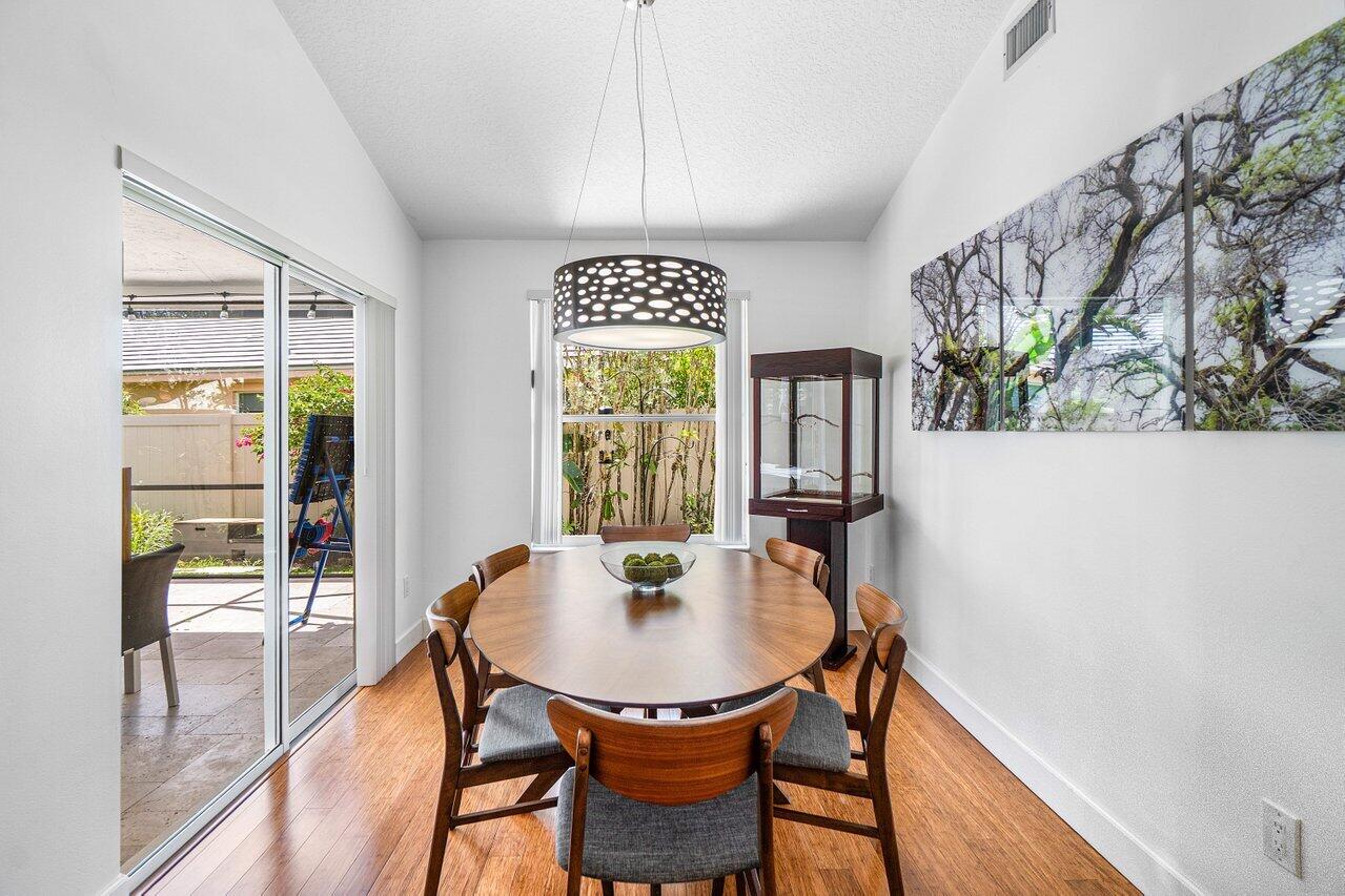 STONEGATE OF WELLINGTON - Residential Lease