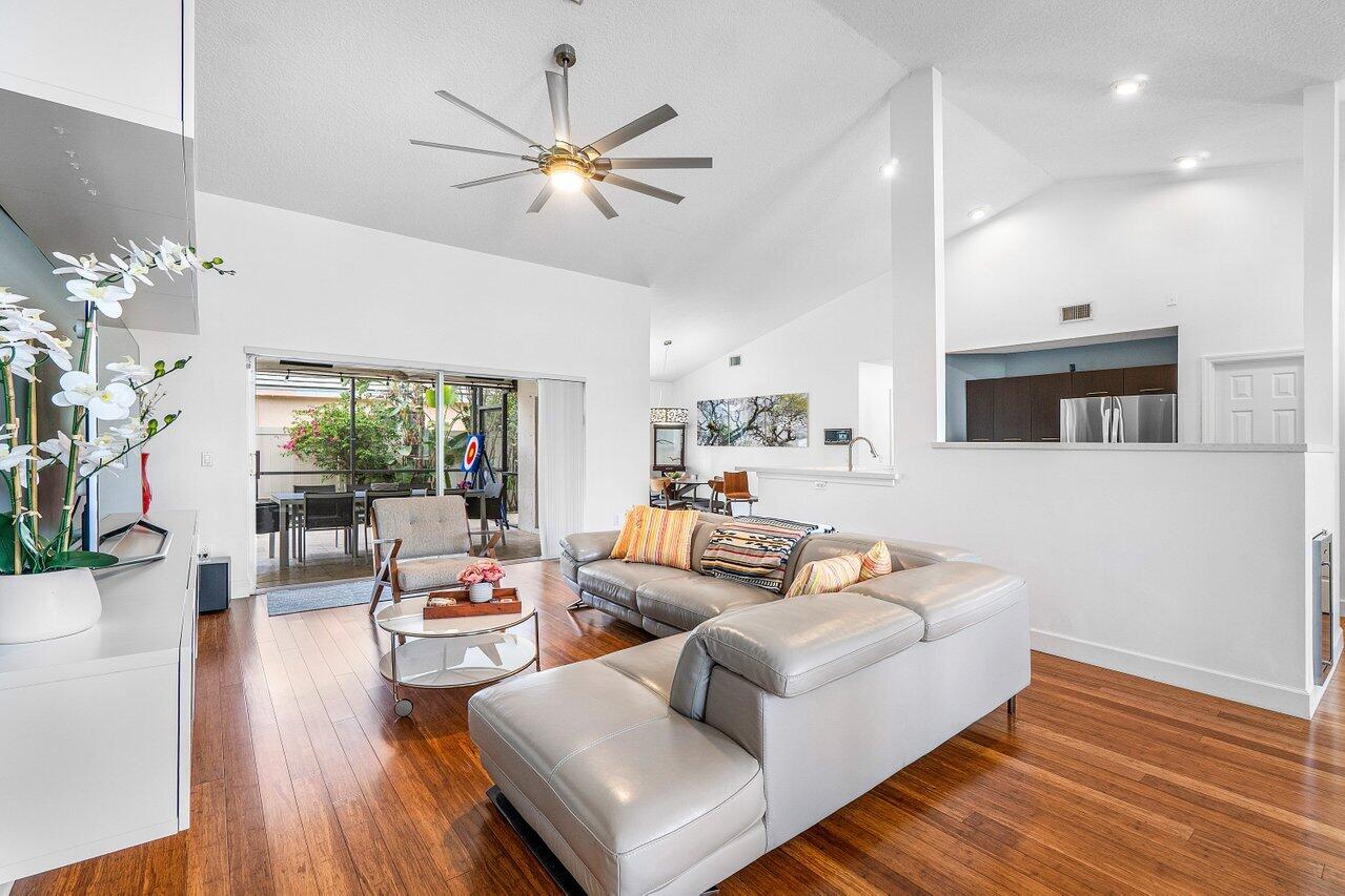 STONEGATE OF WELLINGTON - Residential Lease