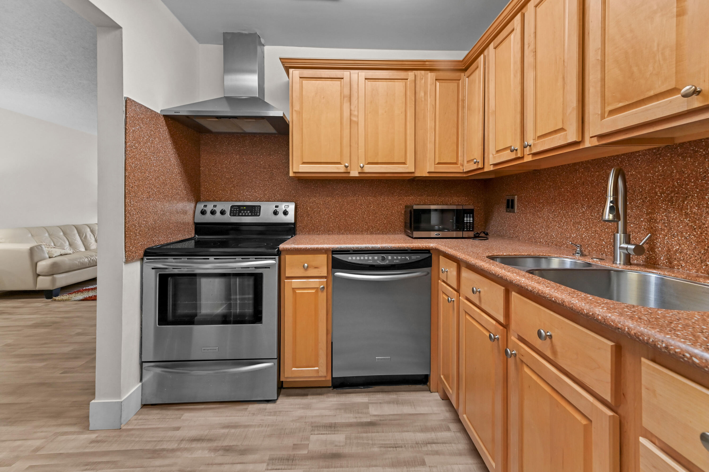 BAY COLONY CLUB - Residential