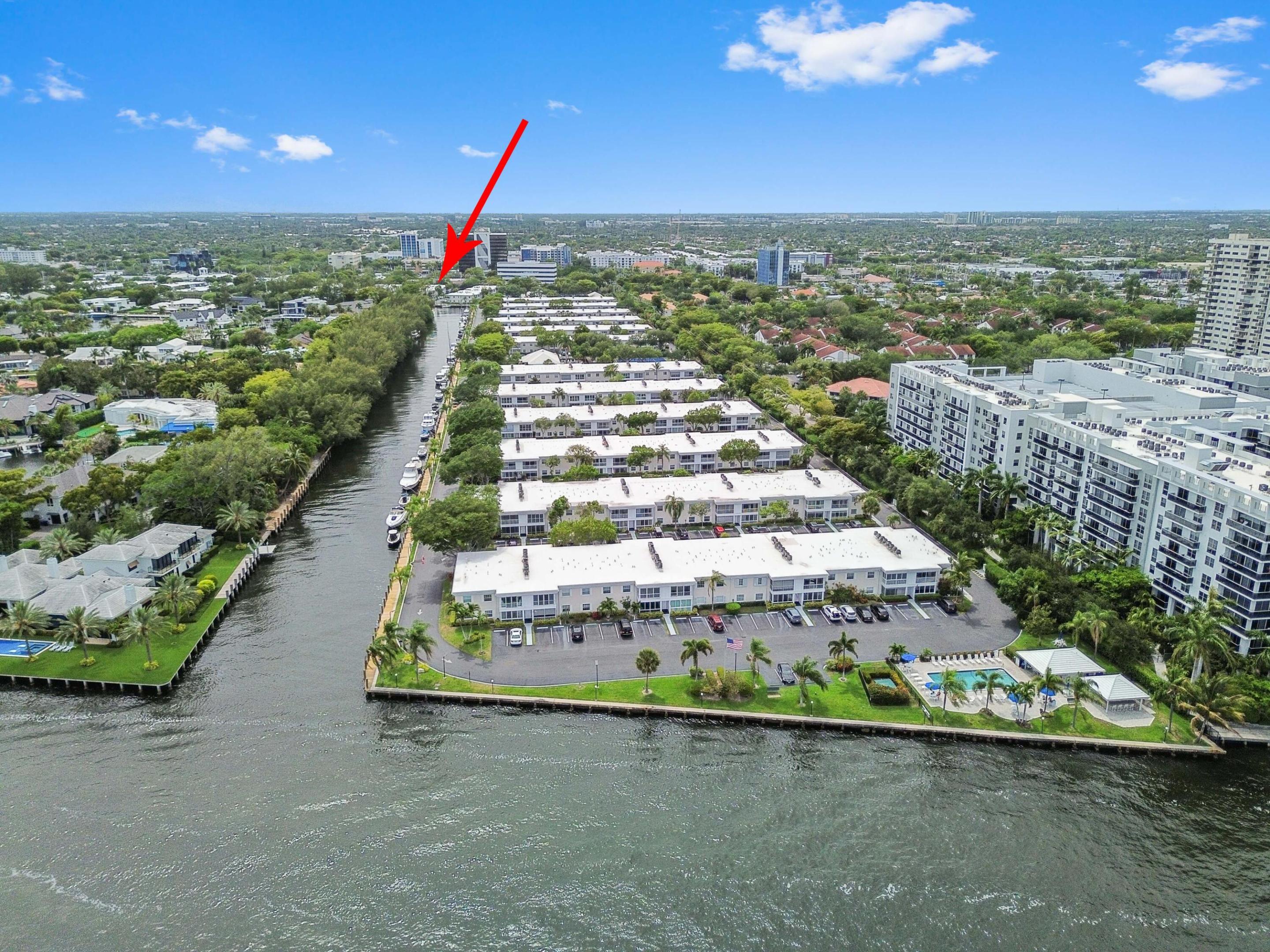BAY COLONY CLUB - Residential
